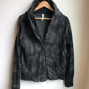 Lululemon Graphite Sweatshirt, Size 12